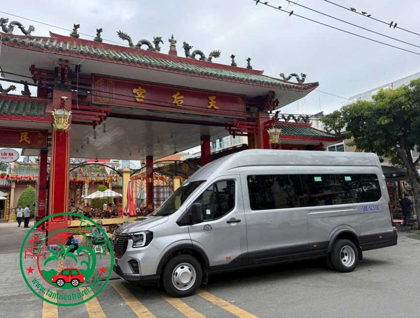 Thuê xe 16 chỗ đi chùa - hành hương