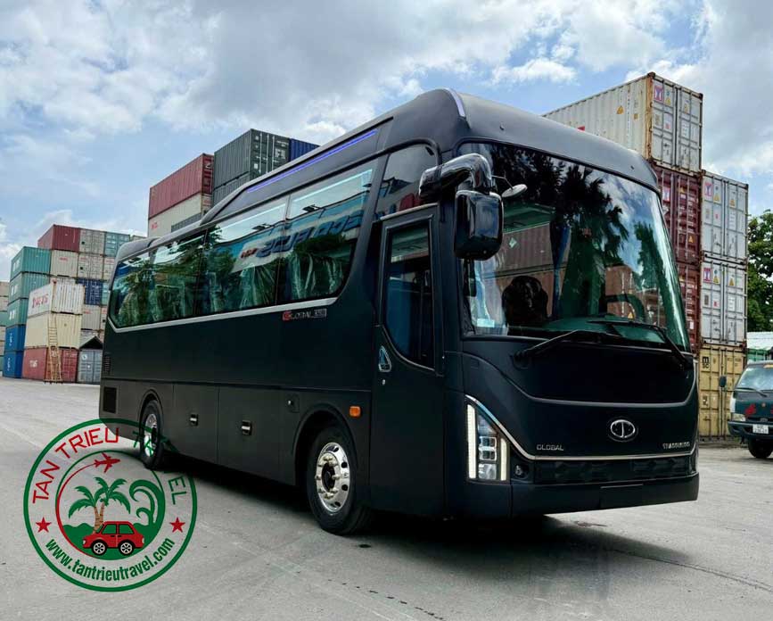 Hyundai Global - Dòng xe cao cấp 29 chỗ