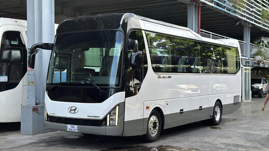 Một chiếc 29 chỗ Hyundai Global