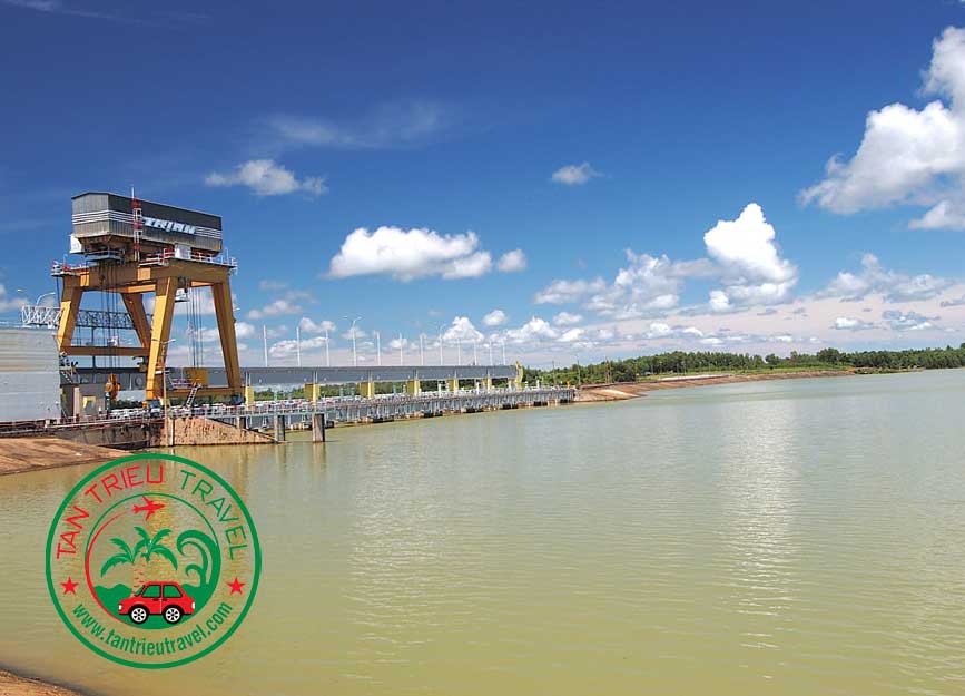 Lang thang Hồ Sông Mây