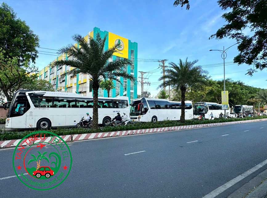 Thuê xe 45 chỗ đi Nam Cát Tiên