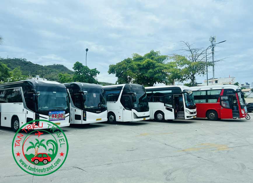 Tham khảo giá các dòng 45 chỗ đi Vĩnh Hy