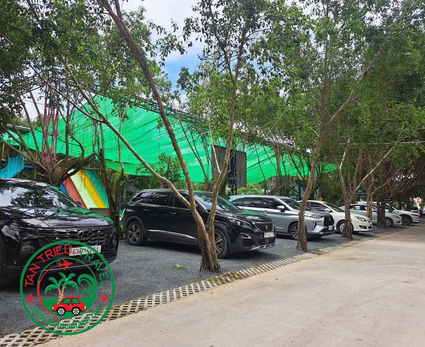 Thuê xe 7 chỗ đi khu du lịch Làng Xanh - Bến Tre