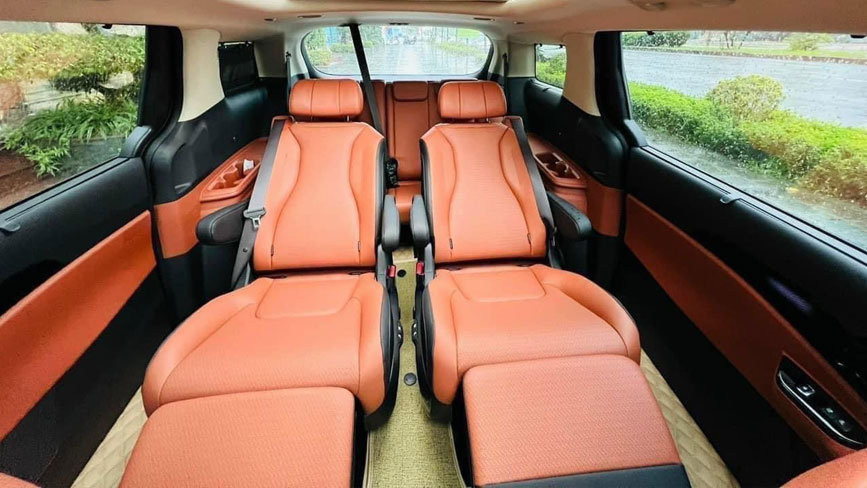 Nội thất rộng rãi với ghế có thể ngã 120 độ