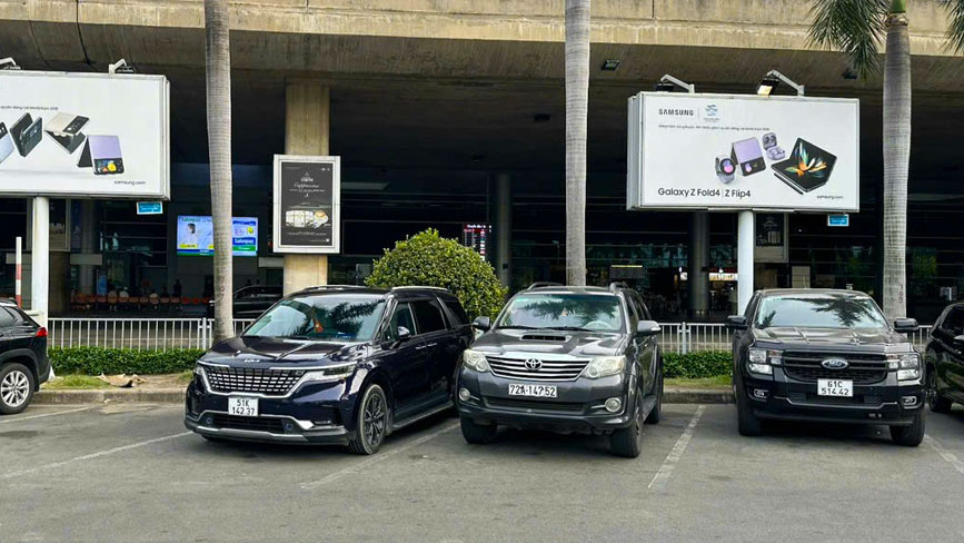 Thuê xe Carnival đón rước Tân Sơn Nhất