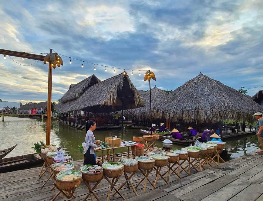 phiên chợ cuối tuần tại Nét Quê