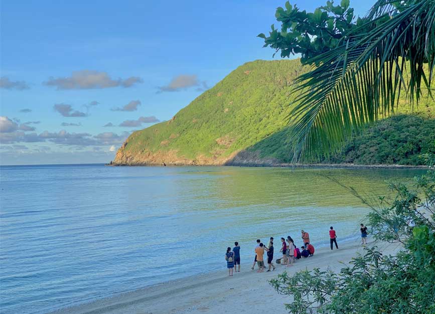 Hoang sơ bãi Đầm Trầu