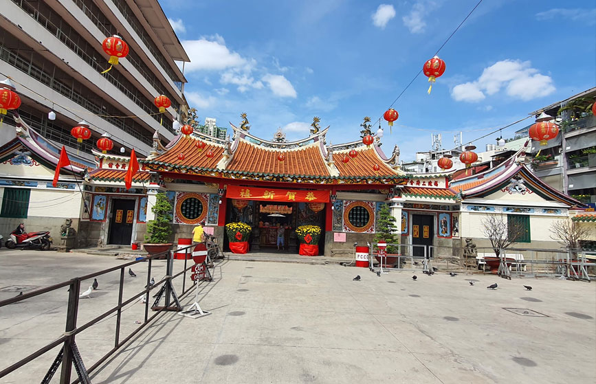 Chùa Ông giữa lòng quận 5