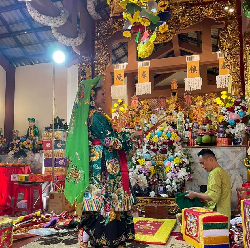 Hầu Đồng - Một trong những đặt trưng tục thờ Mẩu