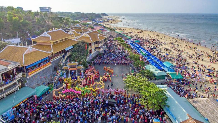 Nghi thức rước thuyền cô