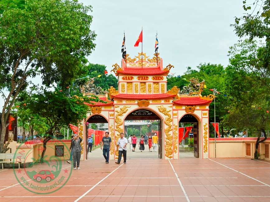 Đặt xe du lịch đi Lagi giá rẻ