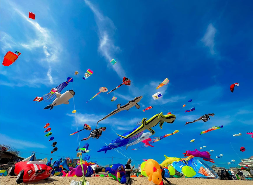 Tối đi xem thả diều đối diện chợ Phước Hải