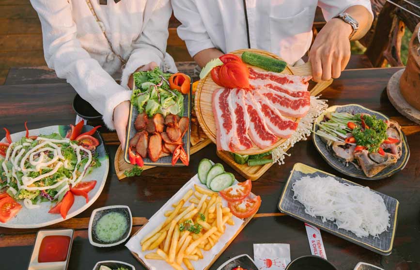 Nướng và Chill là 2 đặc sản của quán