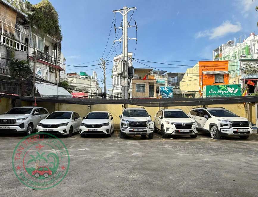 Cho thuê xe du lịch 7 chỗ đi Lagi giá re