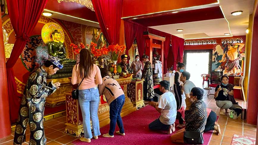 Văn hóa người Việt thích viếng chùa đầu năm