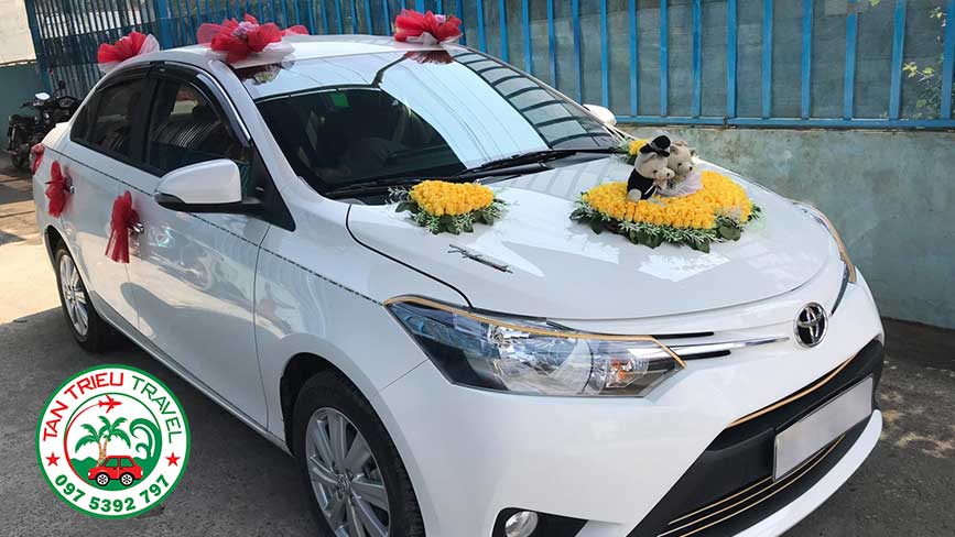 Tuyển chọn xe rước dâu Toyota Altis giá rẻ cùng Tân Triều Travel