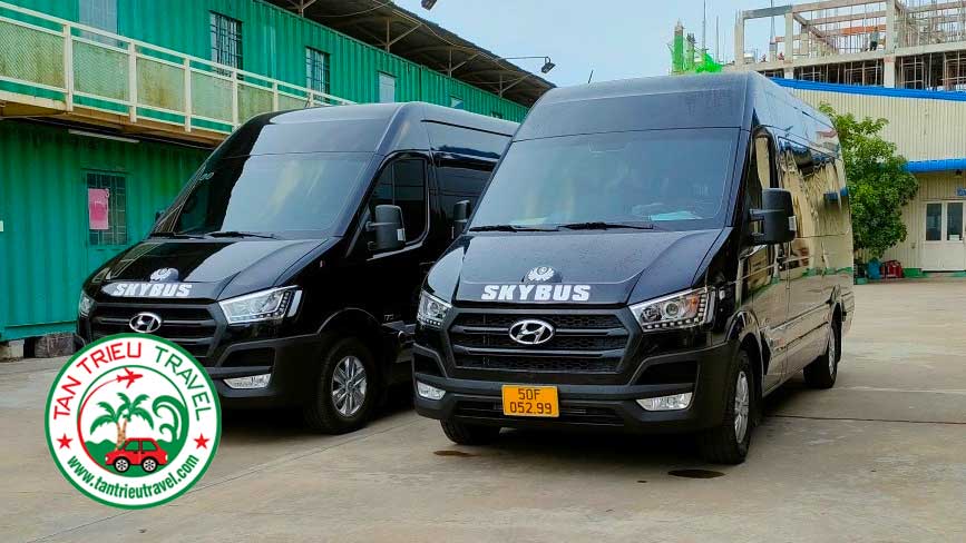 Đa dạng xe limousine 9 chỗ của các hãng