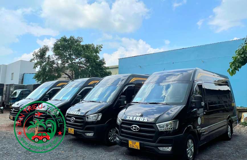 Dòng xe limousine 9 chỗ