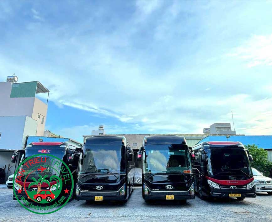 Đồng hành cùng Tân Triều Travel trong suốt chuyến đi