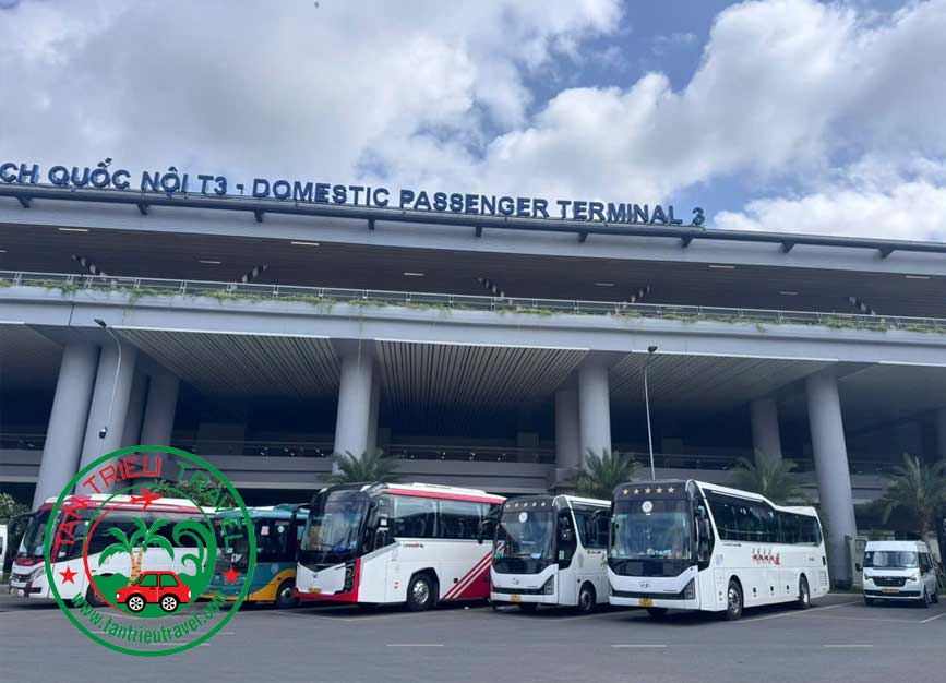 Đặt xe nhanh chóng cùng Tân Triều Travel