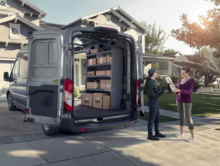 Dòng xe Ford Transit phục vụ vận tải hàng hóa